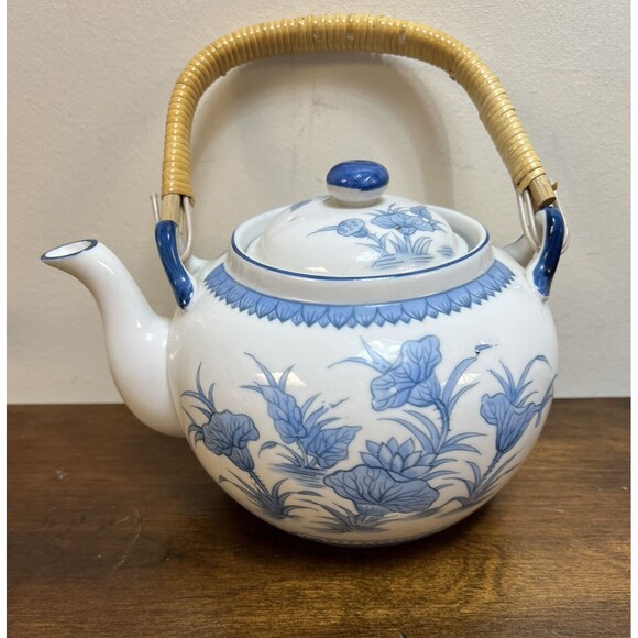 Seymour Mann Vintage China Fine Porcelain Blue & White Teapot Chinese Lotus - Picture 2 of 8